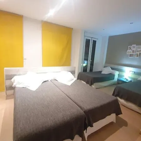 Villa Beach House Groups